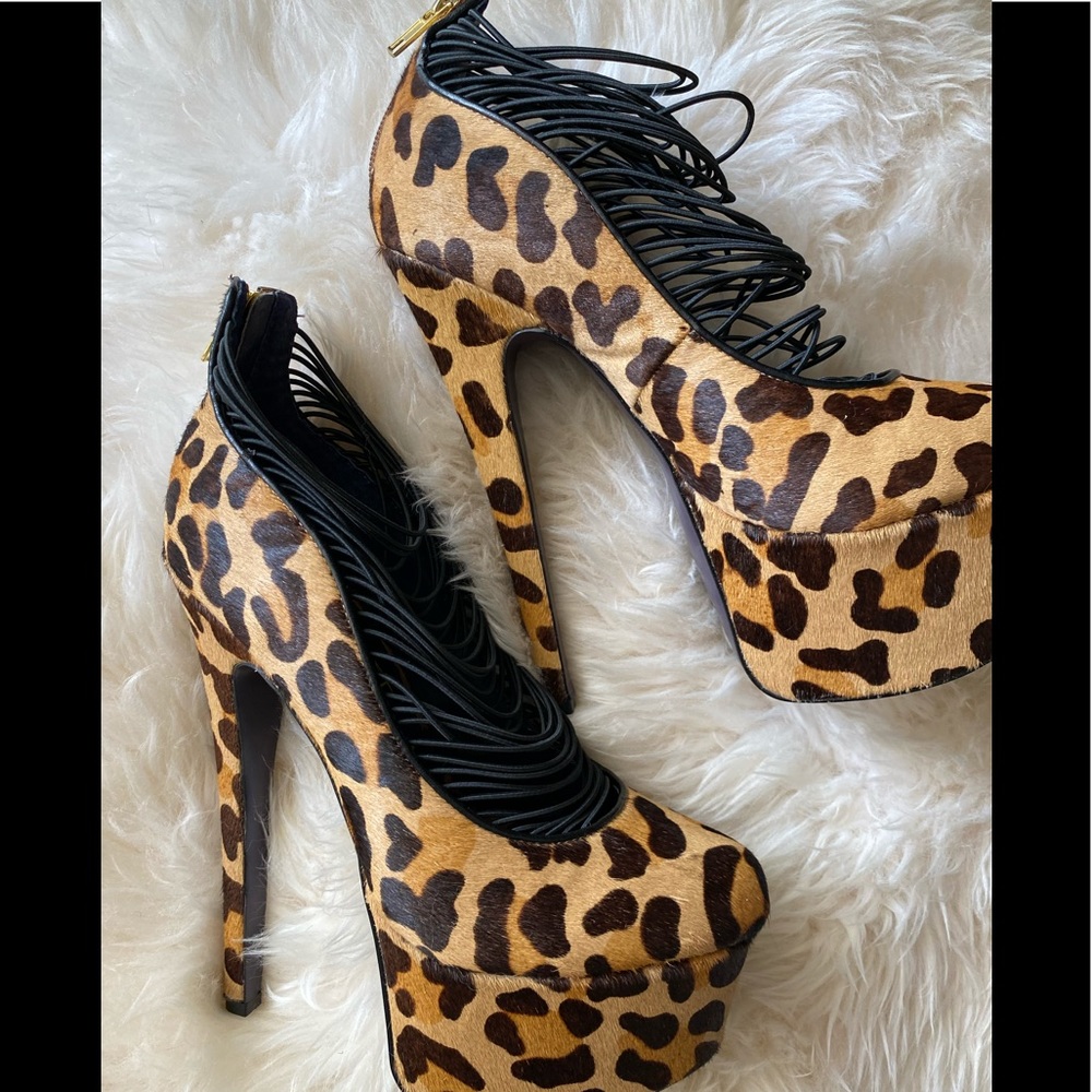 Platform leopard print London trash shoes.